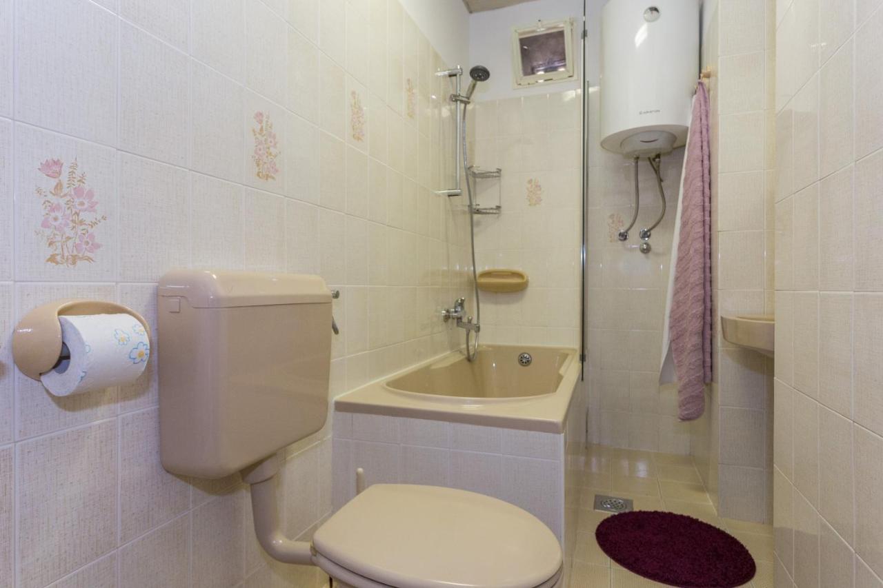 Apartment Perovic *
